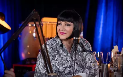 Cum e relația dintre Neti Sandu și nepoata ei, Alice, și ce a povestit vedeta Pro TV despre vacanțele în care merg împreună: ”Și ea își ia ținute multe de vară, ca mine, potrivite locului în care mergem” / EXCLUSIV