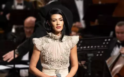 Mezzosoprana Andreea Dell Uomo, fosta iubită a lui Dan Bitman, susține că este hărțuită de o colegă de la Opera din Brașov: "Când mă dezbrăcam, a pus telefonul să mă înregistreze. Am aflat mai târziu, la Poliție, unde mi-a făcut plângere"