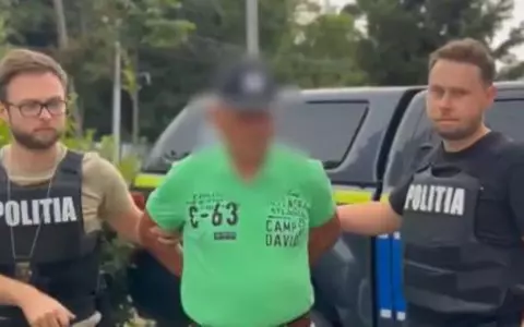 Bărbat din Botoşani, reținut de Poliție după ce a ucis cu cruzime un câine pentru că a lătrat la el. Ce pedeapsă riscă pentru schingiuirea animalelor