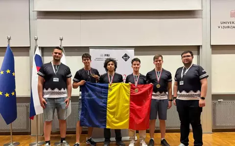 Patru medalii de aur și una de argint pentru România, la Olimpiada de Informatică a Europei Centrale și Olimpiada Europeană de Geografie