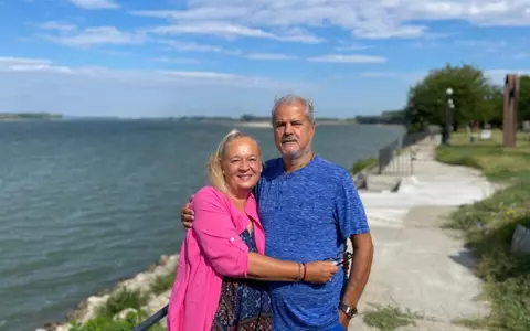 Povestea de dragoste dintre Dana și Adrian Năstase. Sunt căsătoriți de 41 de ani și au împreună doi băieți: "Nu pot să-mi închipui să stau fără ea!"