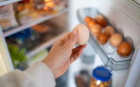 Cum păstrăm ouăle corect în frigider