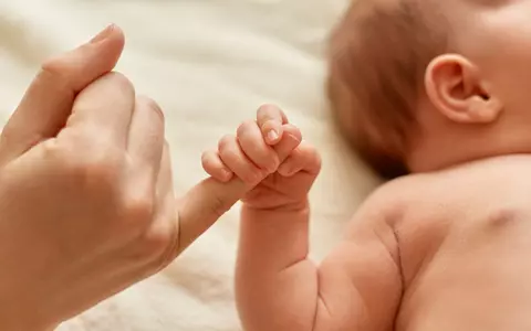 Premieră la o maternitate din Iași. O femeie de 55 de ani a născut un bebeluș sănătos: „Fiecare sarcină este unică!”