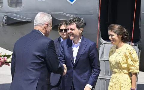 Cum a apărut Mirabela Grădinaru la Summitul NATO de la Ankara. Rochia galbenă de zi și ținuta albastru-turcoaz de la dineul oficial au atras toate privirile