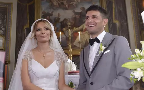 Laura Cosoi și Cosmin Curticăpean au aniversat nunta de Oțel. Mesajul actriței: "Îmi dau seama că cel mai mare dar nu e doar familia pe care am construit-o, ci că am avut alături omul potrivit cu care să o construiesc"