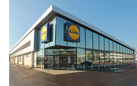 Lidl recompensează reciclarea. Clienții pot primi cupoane de până la 25 de lei pentru ambalajele returnate prin SGR