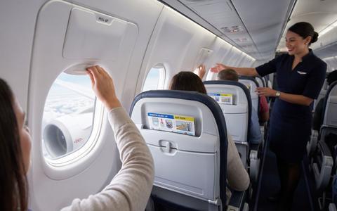 Motivul pentru care jaluzelele trebuie ridicate la decolarea și aterizarea avioanelor