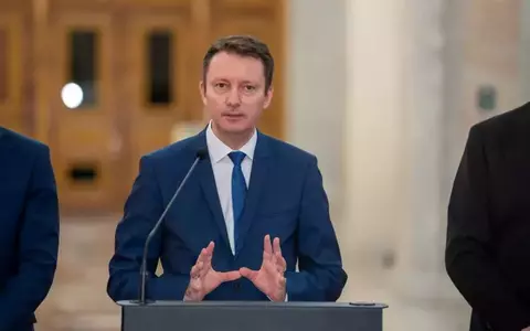 Siegfried Mureșan și-a prezentat programul de guvernare în Parlament, înaintea votului: "Avem de ales între o Românie puternică și o Românie singură. Cota unică rămâne aceeași, fără taxe și impozite noi"
