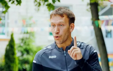 Arbitrul de fotbal Gheorghe Moldovan s-a sinucis, la 30 de ani, în casa soției, cu care se afla în divorț. Avea trei copii și a lăsat un mesaj de adio