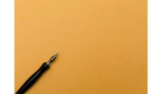 Ce caracteristici trebuie să aibă un stilou pentru școală?