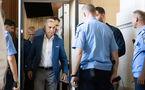 Ce a făcut Călin Georgescu în timpul procesului în care este acuzat de complicitate la tentativă de lovitură de stat. Termenul de la Curtea de Apel s-a încheiat cu o amânare