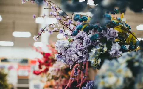 Idei creative pentru decorarea casei cu flori artificiale