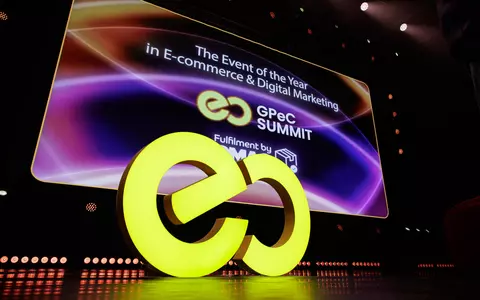 Cum schimbă AI regulile în E-Commerce & Digital Marketing: Neil Patel și liderii industriei, în fața a peste 1.000 de participanți la GPeC SUMMIT   