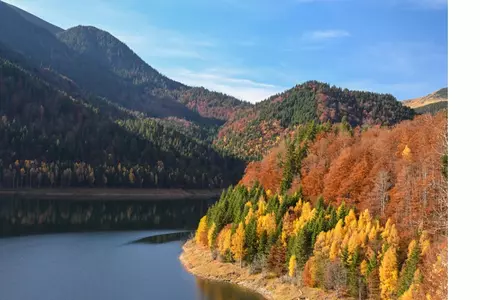 Munții Retezat toamna: trasee și peisaje de descoperit