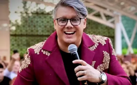Lacrimi, zâmbete și nostalgie la Sala Palatului! Ce i-a prezis Fuego frumoasei Anastasia, nepoata regretatului actor Ion Dichiseanu: ”I-am spus că eu văd că ea va avea un viitor strălucit în muzică/ EXCLUSIV