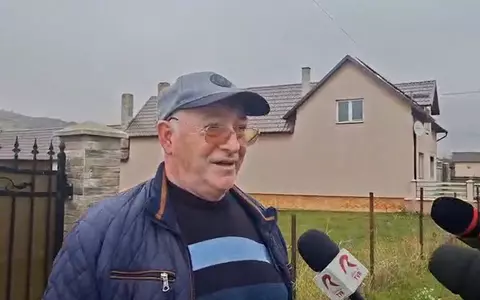 Bunicul elevului care a comis atacul din Bistrița asupra profesoarei acuză că nepotul său a fost victima bullyingului. Problema ar fi fost reclamată la școală: „E vina sistemului!”