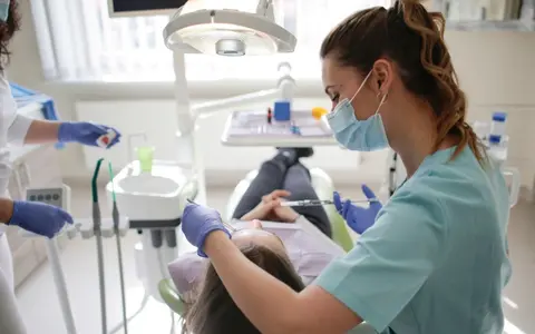 Tratament parodontoză și detartraj subgingival: când este nevoie de mai mult decât o igienizare profesională