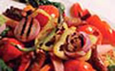 Muschiulet cu decor de legume