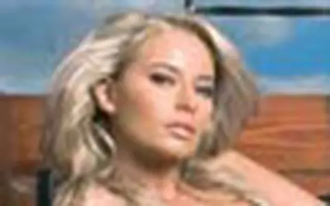 Moda cu Laura Cosoi