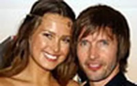 James Blunt si Petra Nemcov¡: Very much in love