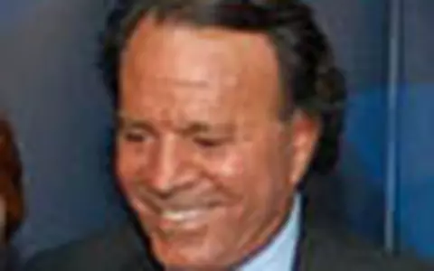 O seara spaniola cu Julio Iglesias