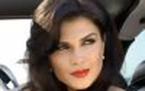 Monica Barladeanu - Retro Glam