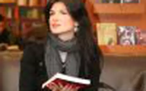 Monica Barladeanu a urmat cursuri de actorie la Hollywood