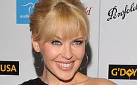 In pat cu Kylie Minogue...