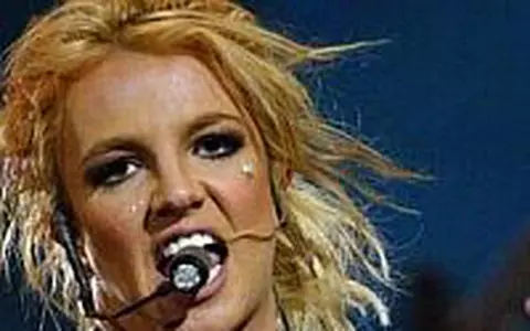 Britney Spears, internata din nou