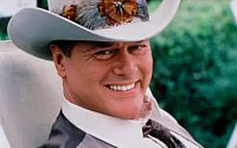 Dallas - Cowboy, petrol si intrigi