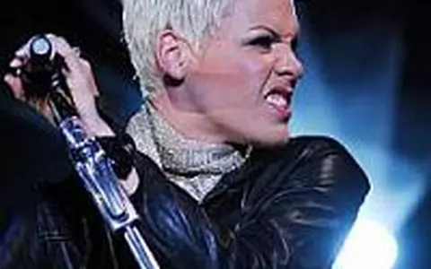 Pink divorteaza