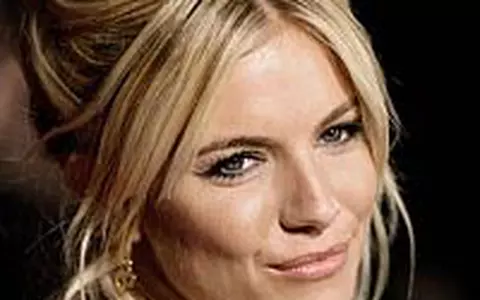 Sienna Miller si Rhys Ifans - Un cuplu cu cantec