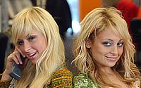 Paris Hilton si Nicole Richie - Doua nunti in aceeasi zi