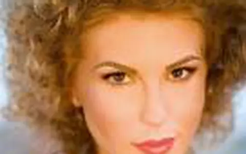Corina este insarcinata - Video