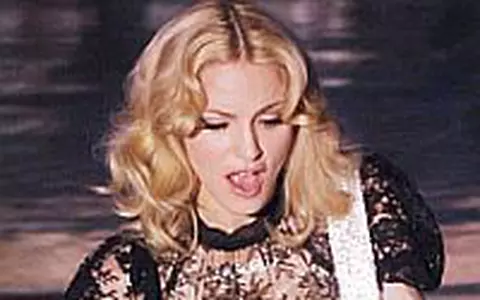 Madonna incepe turneul mondial ”Sticky and Sweet” - Video