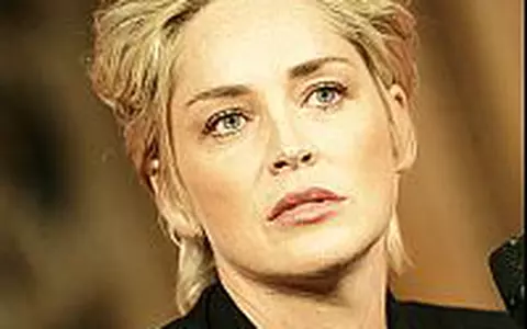 Sharon Stone - Sexy la 50 de ani