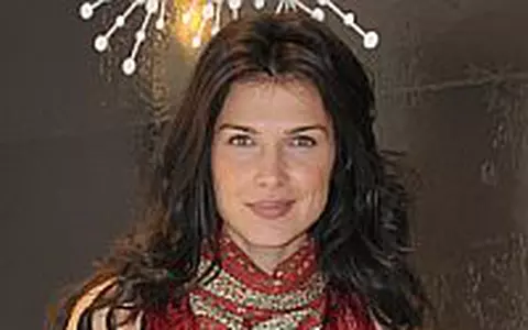 Monica Barladeanu a ales ’The Place”