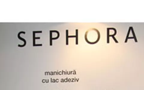 Frumusetea vine de la Sephora Beauty Bar