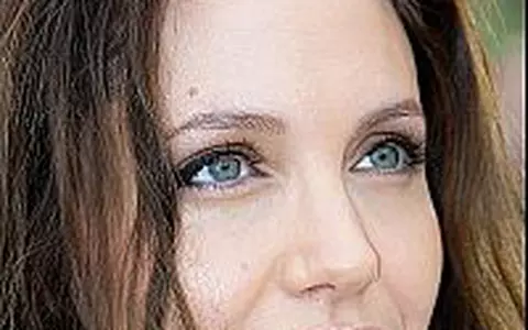 Angelina Jolie - Intr-un pictorial glamour in Vanity Fair