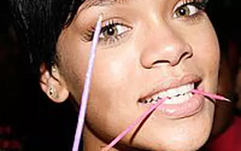 Amy, Duffy si Rihanna ar putea canta impreuna - Video