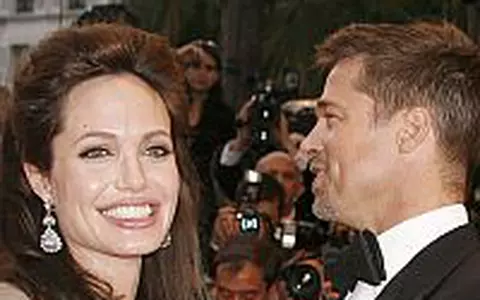 Brad Pitt si Angelina Jolie invata franceza