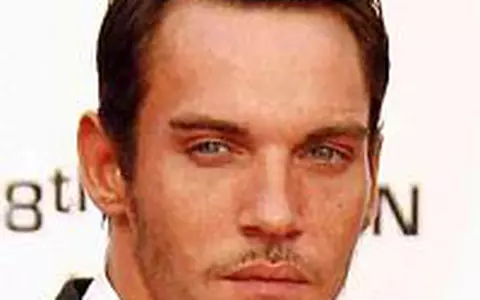 Jonathan Rhys Meyers - Regele problema - Video