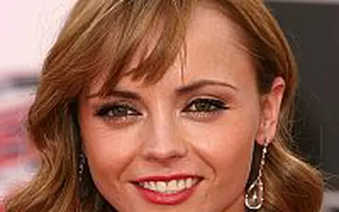 Christina Ricci - Miss Weird - Video