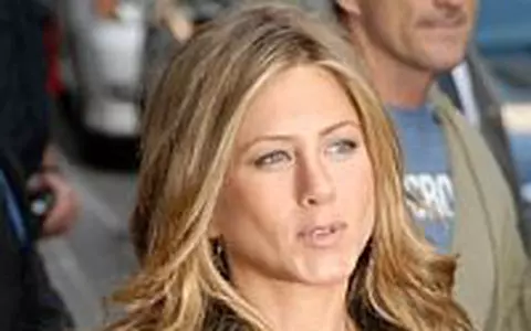 Jennifer Aniston si Cameron Diaz au facut schimb de iubiti