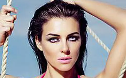 Elizabeth Hurley - Sexy Liz