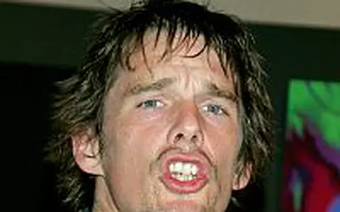 Ethan Hawke s-a casatorit in secret