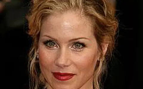 Christina Applegate a fost diagnosticata cu cancer - Video