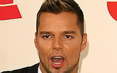 Ricky Martin e tata de gemeni nascuti de o mama purtatoare - Video