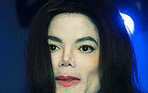 Michael Jackson implineste 50 de ani