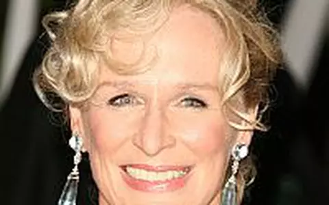 Glenn Close si Alec Baldwin - Marii castigatori de la premiile Emmy